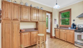 654 Main St, Antioch, IL 60002