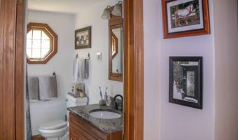 11 N Shore Rd, Chester, NH 03036