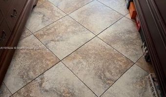 3701 N Country Club Dr 706, Aventura, FL 33180