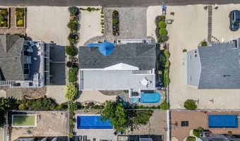 21 W Magnolia Ave, Beach Haven, NJ 08008