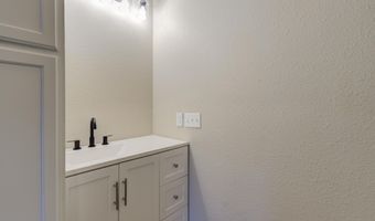 1010 13th St, Abernathy, TX 79311