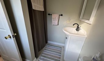 288 Cross Rd, Avon, ME 04966