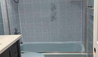 172 W 24TH St 2 Rear, Bayonne, NJ 07002