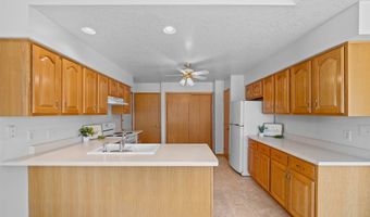 961 Robin Cir, Altoona, IA 50009