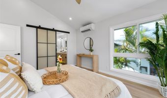 7137 Kamilo St, Honolulu, HI 96825