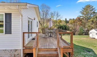 24 Ian River Dr, Asheville, NC 28806