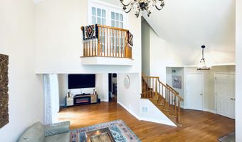 157 MAIN St, Gouldsboro, PA 18424