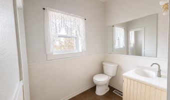 203 N Walnut St, Anderson, MO 64831