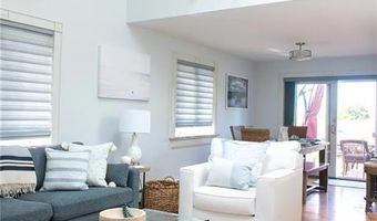 163 Morrison Ave, Middletown, RI 02842