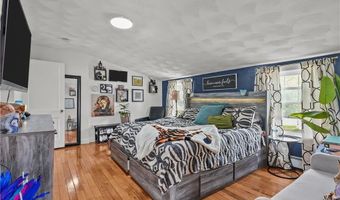 54 Delway Rd, East Providence, RI 02914