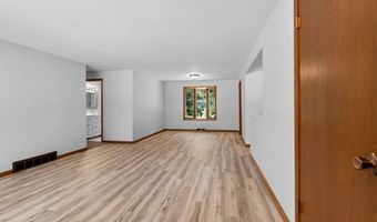2407 S CLOVER Ln, Appleton, WI 54915