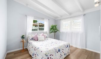 99-633 Hulumanu St, Aiea, HI 96701