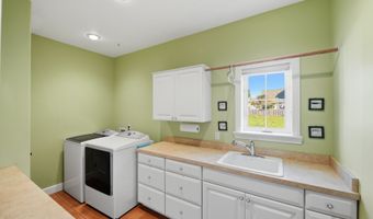 1027 SEABIRD Dr SW, Bandon, OR 97411