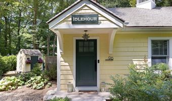 96 Steamboat St, Jamestown, RI 02835