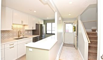 66 Girard Ave 312, Newport, RI 02840