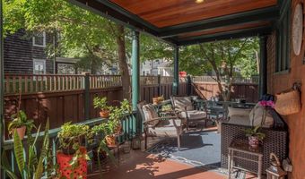 17 Lincoln St, Newport, RI 02840