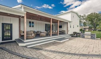 917 McDonald Dr, Amsterdam, NY 12070