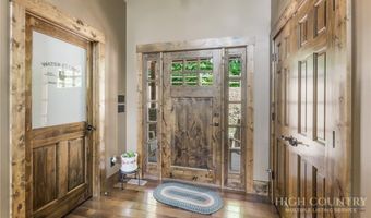 1009 Larkspur Trl, Banner Elk, NC 28604