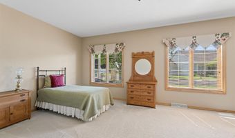 3831 N WAYSIDE Ln, Appleton, WI 54913