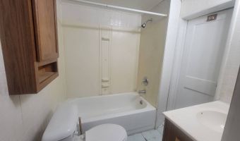 2015 L St, Auburn, NE 68305