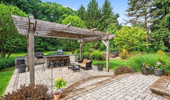 3949 S Michael Rd, Ann Arbor, MI 48103