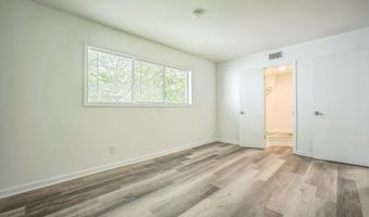 4939 AMERICANA Dr 106, Annandale, VA 22003