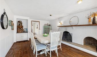 4 Intrepid Ln, Jamestown, RI 02835