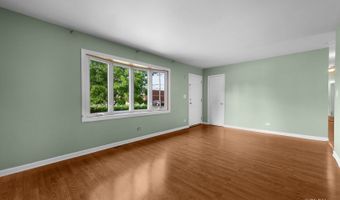 111 E Magnolia St, Arlington Heights, IL 60005