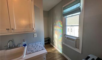 49 E Bowery St 3, Newport, RI 02840