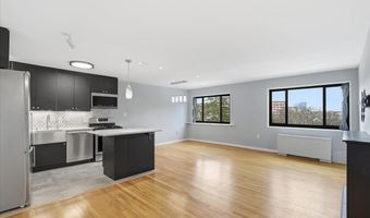 1300 S ARLINGTON RIDGE Rd 618, Arlington, VA 22202