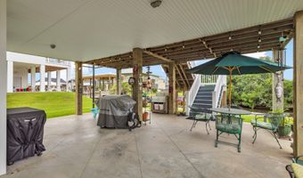 118 Edith Dr, Bay St. Louis, MS 39520
