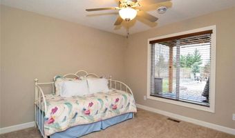 359 Riverside Cir, Anoka, MN 55303