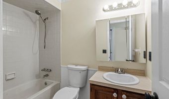 12 Stonehill Dr 1, Alloway, NJ 07462