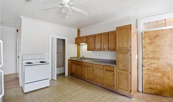 68 WINTER St, Lincoln, RI 02838