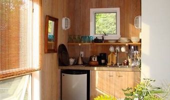 6 Sheperds Ln, Amagansett, NY 11930