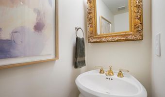 1080 WISCONSIN Ave NW 1004, Washington, DC 20007