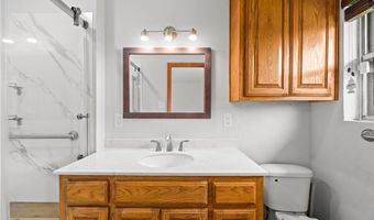 1333 Rose Dr, Alice, TX 78332