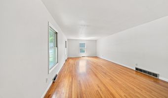 4 Laurel Dr, Albany, NY 12211