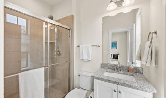 2236 S GLEBE Rd, Arlington, VA 22206