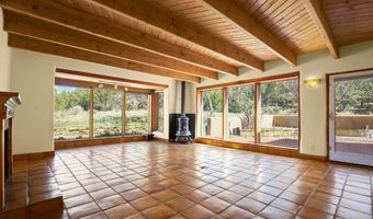 92 Sandia Cyn, Arroyo Hondo, NM 87513