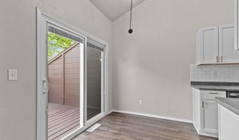 2470 W GLENDALE Ave 2D, Appleton, WI 54914