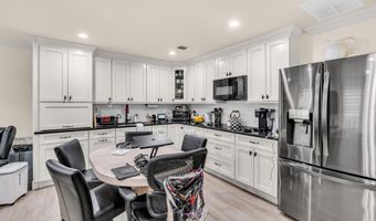 20 Regency Way, Manalapan, NJ 07726