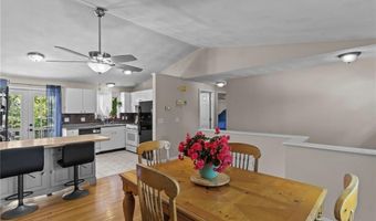 4 Clarke St, Warwick, RI 02886