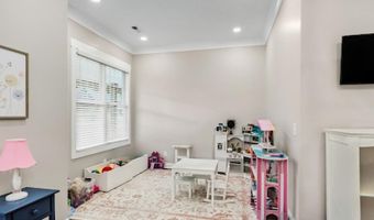 111 VILLAGE Cir, Anniston, AL 36207