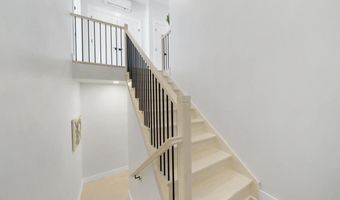 161 BROADWAY 1F, Bayonne, NJ 07002