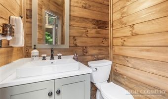 1009 Larkspur Trl, Banner Elk, NC 28604