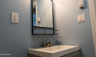 6 Reno Ct, Barnegat, NJ 08005