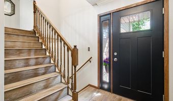 15873 Hayes Trail Ct, Apple Valley, MN 55124