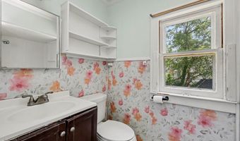 26 Victor St, Danbury, CT 06810