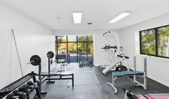 4390 LORCOM Ln #402, Arlington, VA 22207